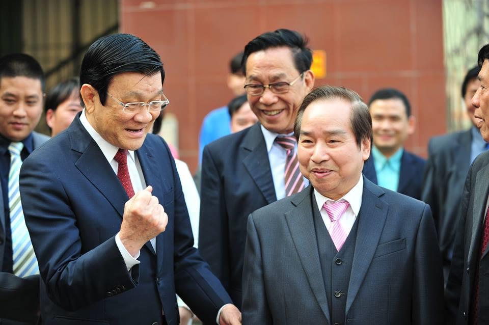 Loạt ảnh Chủ tịch nước Trương Tấn Sang tới thăm và làm việc tại trường Kinh doanh Công nghệ Hà Nội 5